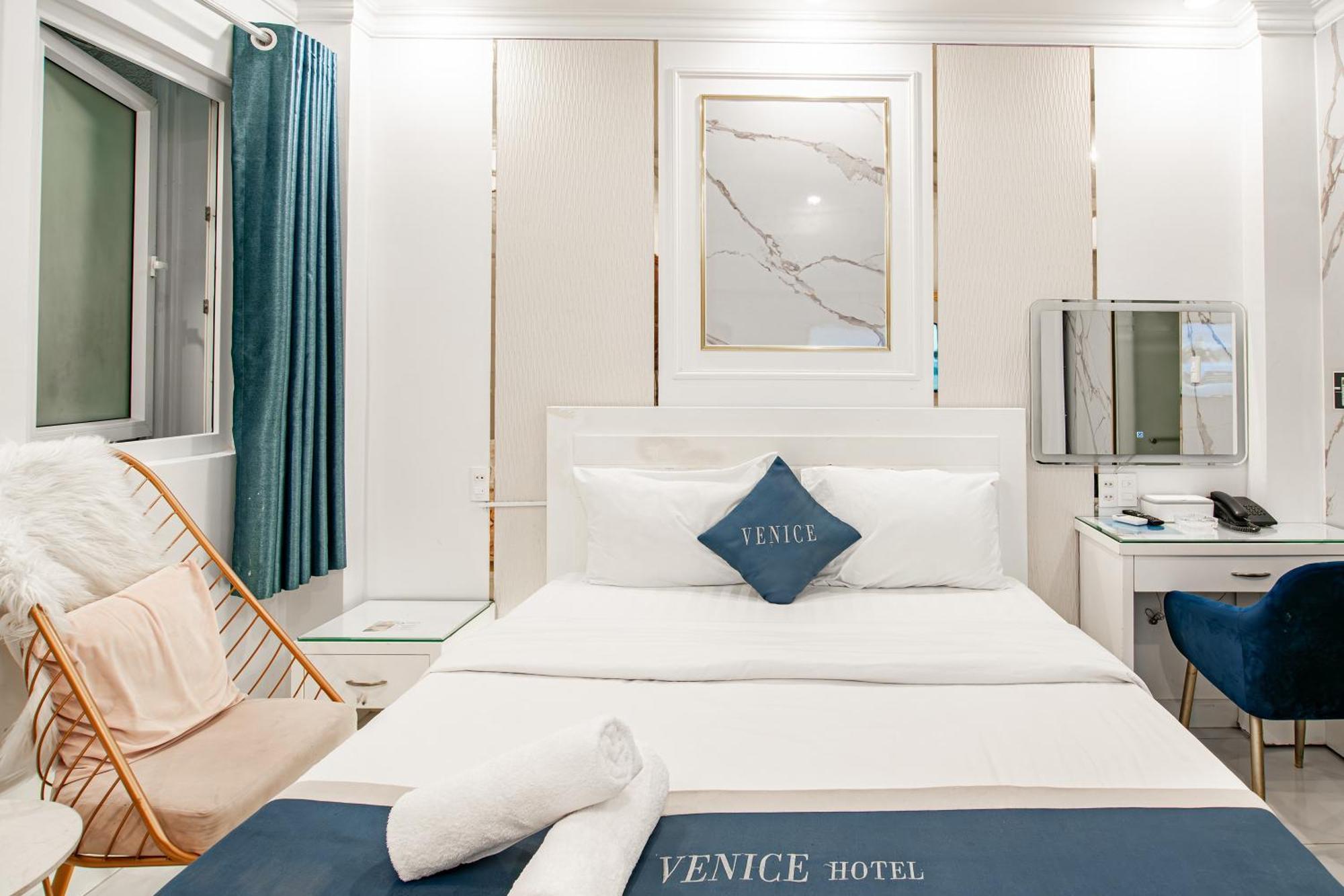 RedDoorz Venice Hotel Ho Chi Minh-stad Buitenkant foto