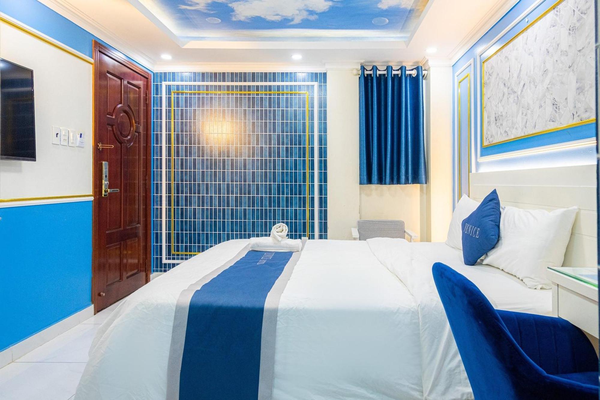 RedDoorz Venice Hotel Ho Chi Minh-stad Buitenkant foto