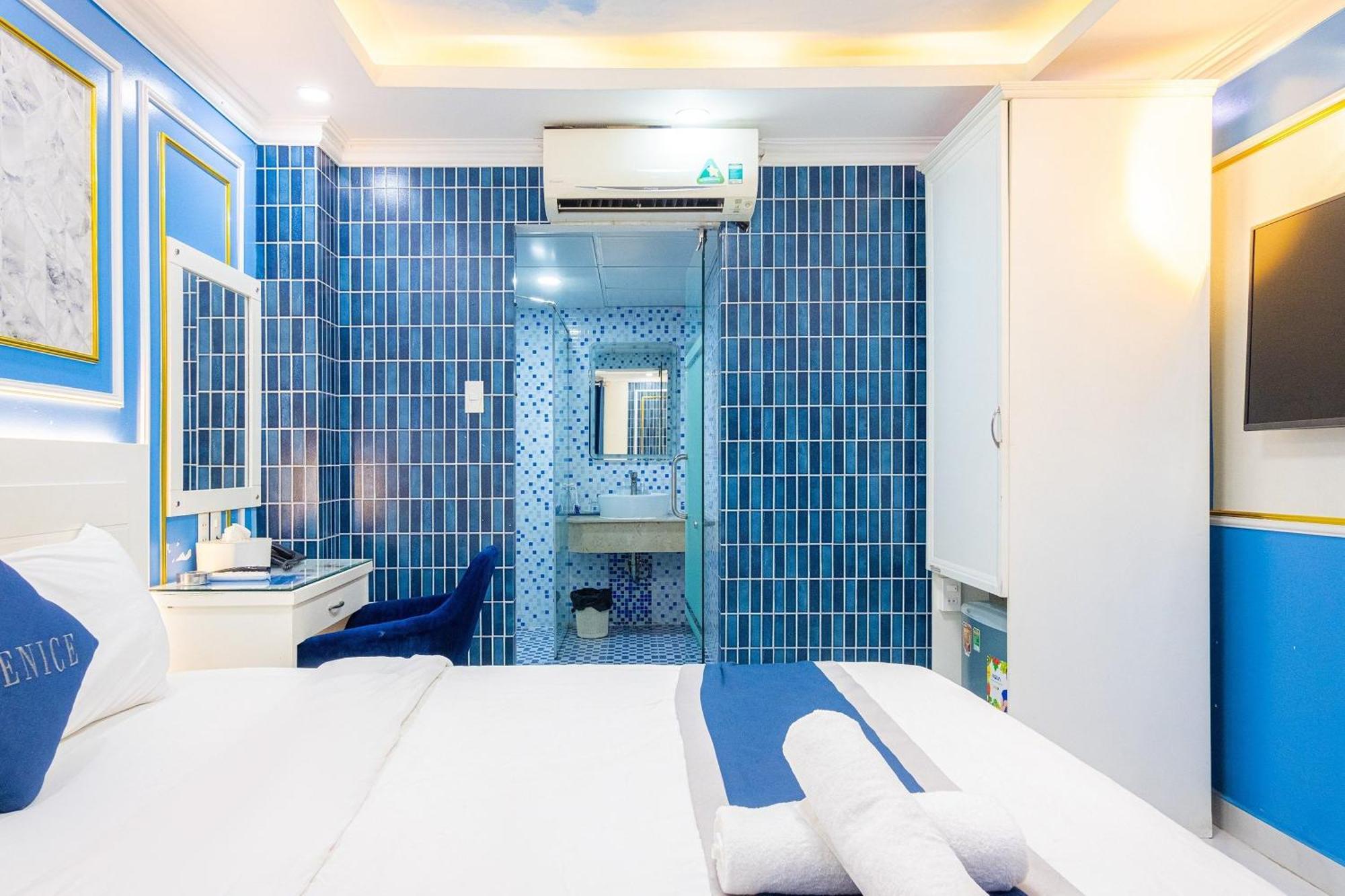 RedDoorz Venice Hotel Ho Chi Minh-stad Buitenkant foto