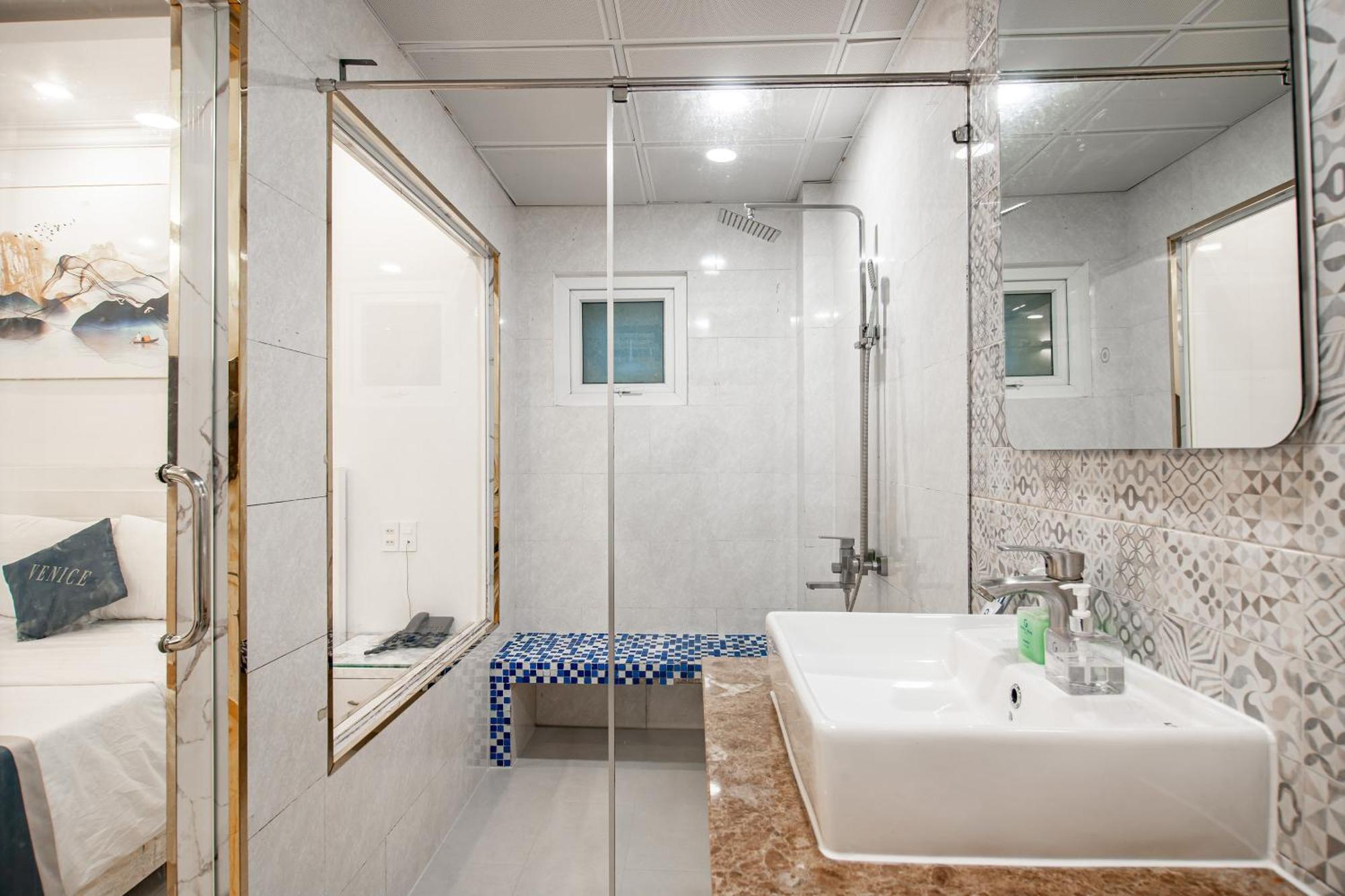 RedDoorz Venice Hotel Ho Chi Minh-stad Buitenkant foto